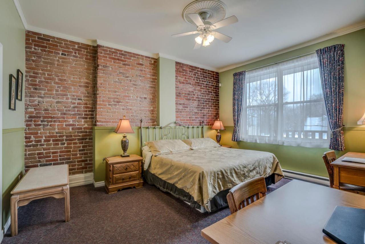 King Room,1357106039:JPEG